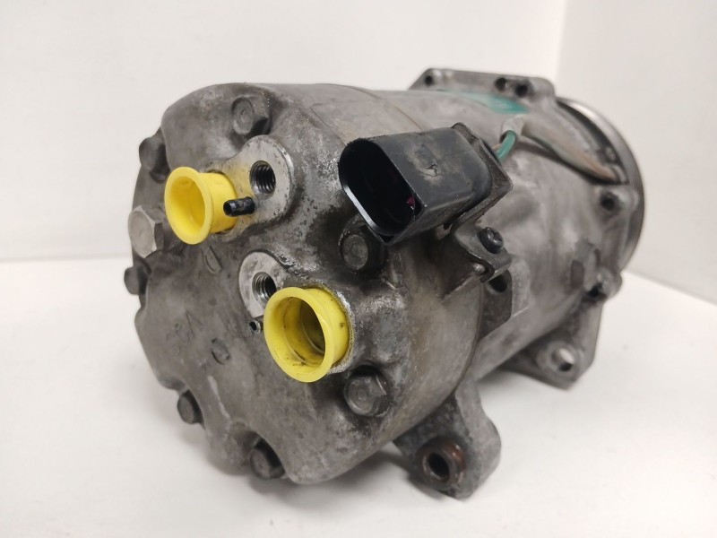 Recambio de compresor aire acondicionado para volkswagen golf iv (1j1) 1.9 tdi referencia OEM IAM 1215  