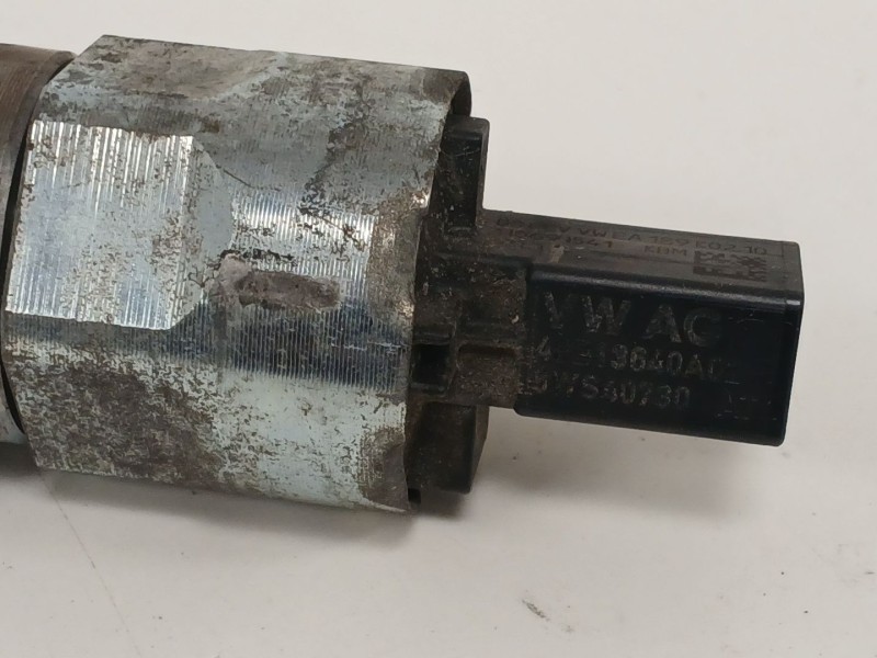 Recambio de rampa inyectora para seat altea (5p1) 1.6 tdi referencia OEM IAM 03L130089B  