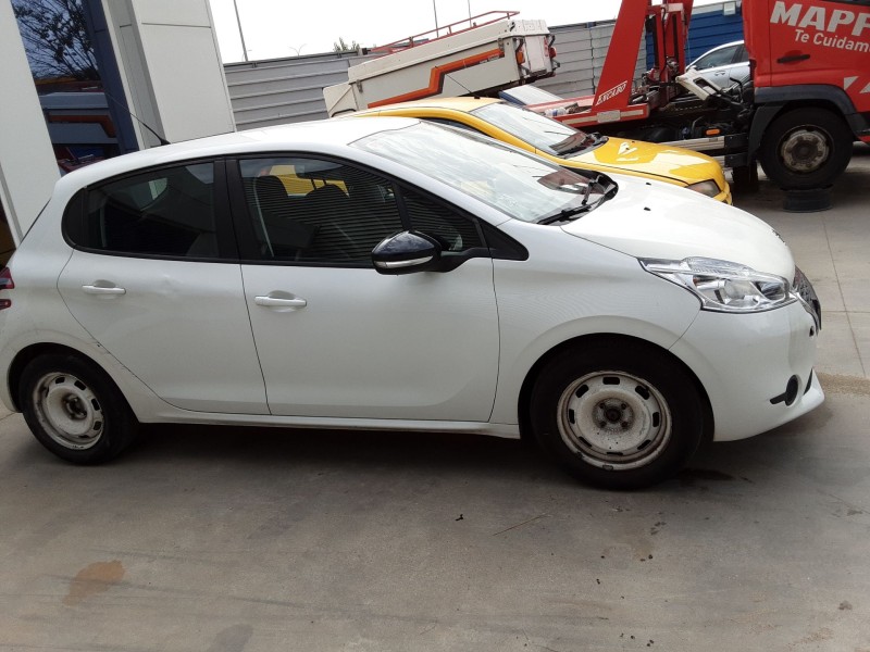 peugeot 208 i (ca_, cc_) del año 2012