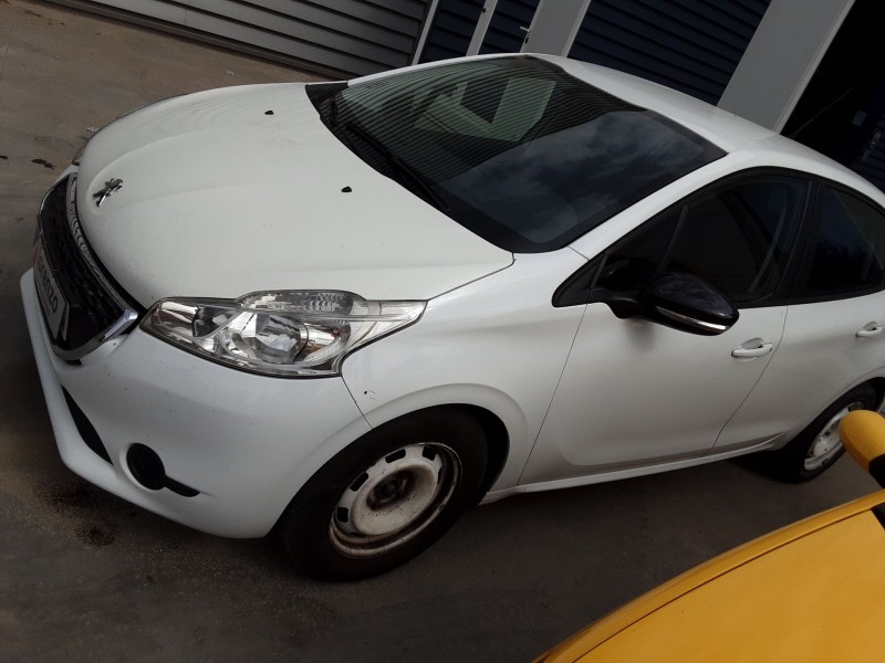peugeot 208 i (ca_, cc_) del año 2012