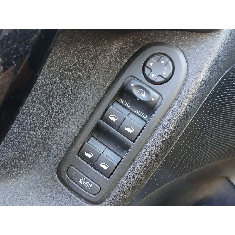 Recambio de mando elevalunas delantero izquierdo para citroën c3 ii (sc_) 1.2 vti 82 referencia OEM IAM   