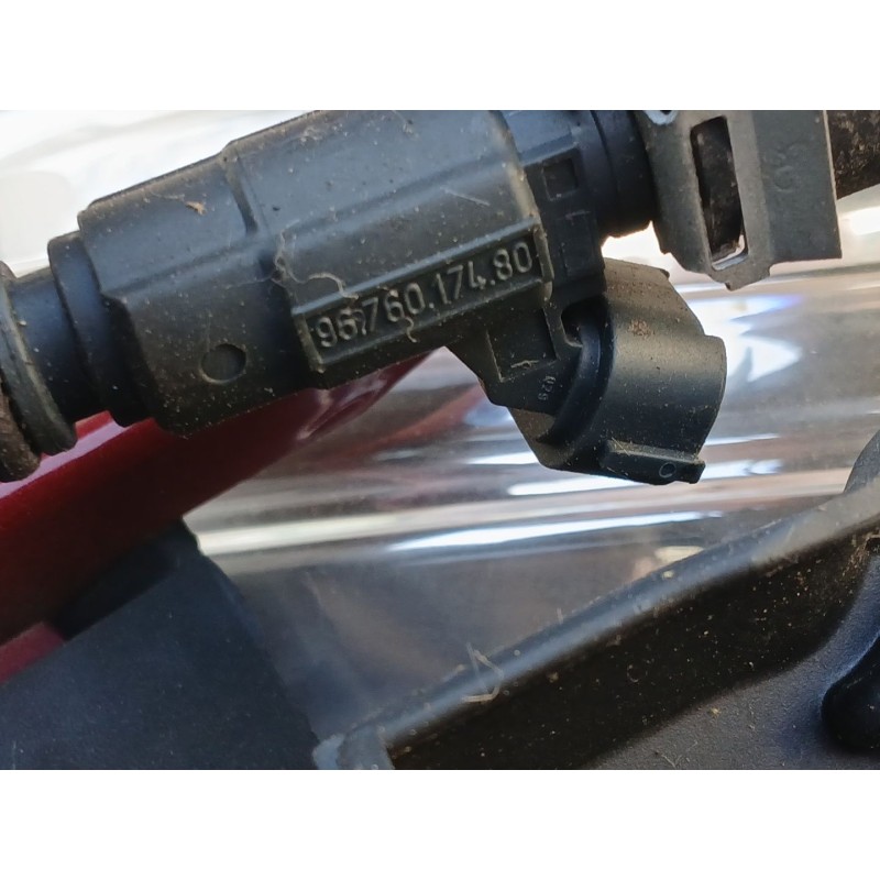 Recambio de rampa inyectora para citroën c3 ii (sc_) 1.2 vti 82 referencia OEM IAM 9676020480 9676017480 