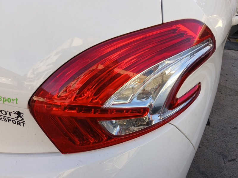 Recambio de piloto trasero derecho para peugeot 208 i (ca_, cc_) 1.4 hdi referencia OEM IAM   