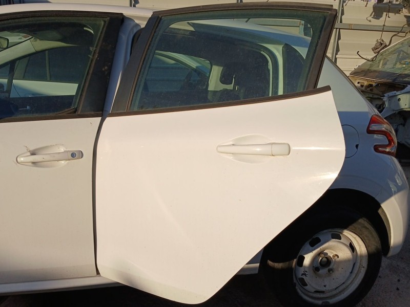 Recambio de puerta trasera izquierda para peugeot 208 i (ca_, cc_) 1.4 hdi referencia OEM IAM   