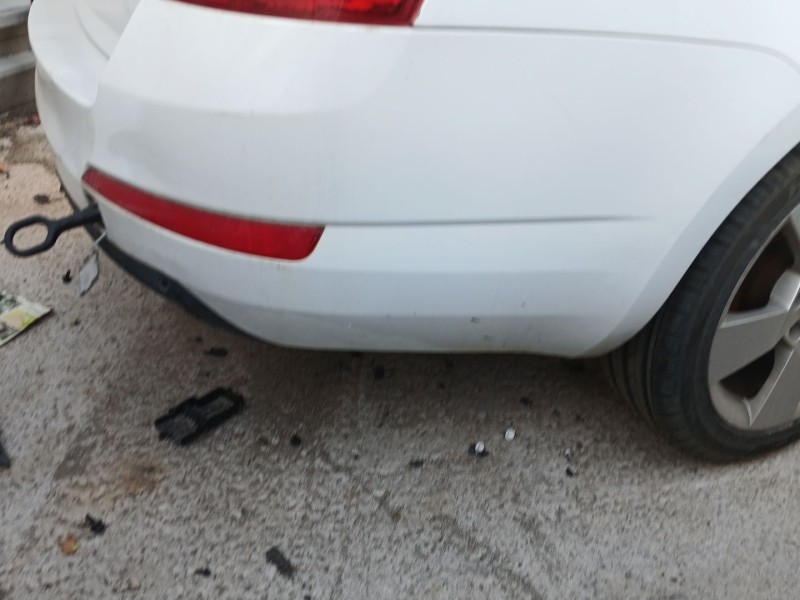 Recambio de paragolpes trasero para skoda octavia iii combi (5e5, 5e6) 1.6 tdi referencia OEM IAM   