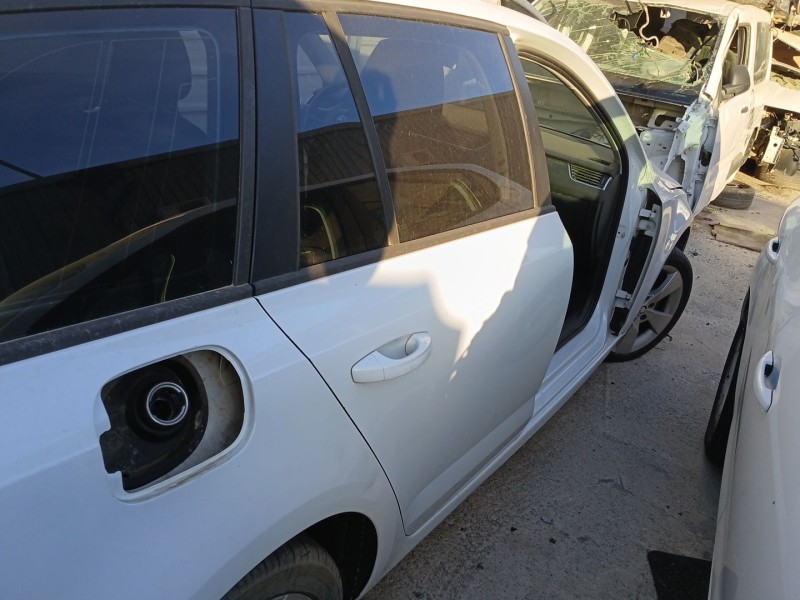 Recambio de puerta trasera derecha para skoda octavia iii combi (5e5, 5e6) 1.6 tdi referencia OEM IAM   