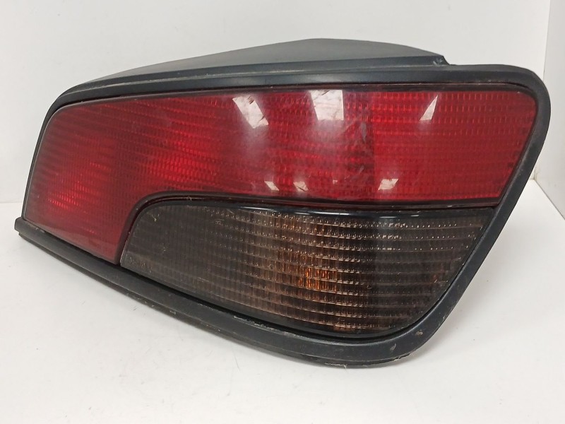 Recambio de piloto trasero derecho para peugeot 306 berlina 3/5 puertas (s1) 1.9 turbodiesel cat referencia OEM IAM  18981 
