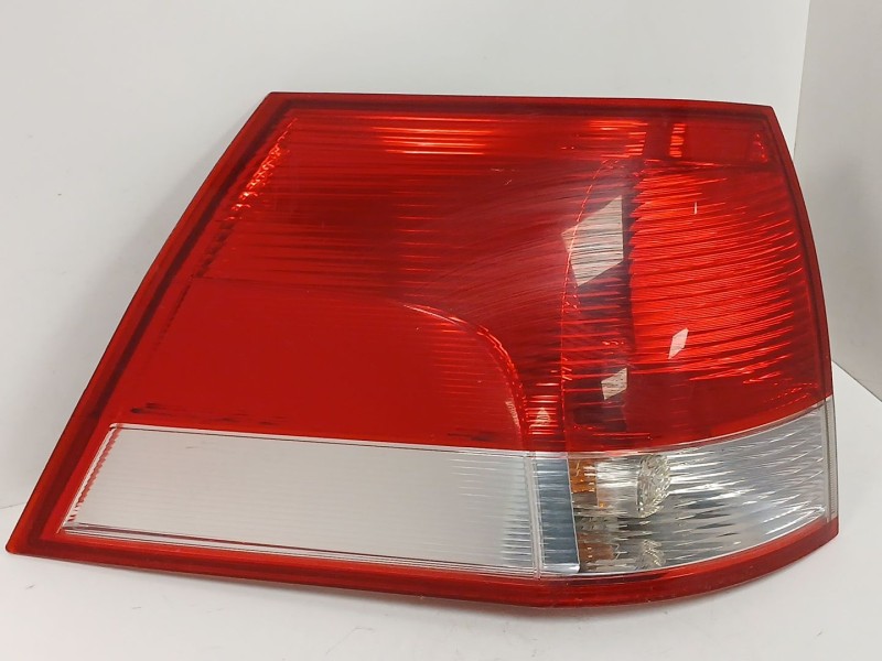 Recambio de piloto trasero izquierdo para opel vectra c berlina club referencia OEM IAM 93174902 RANCHERA 