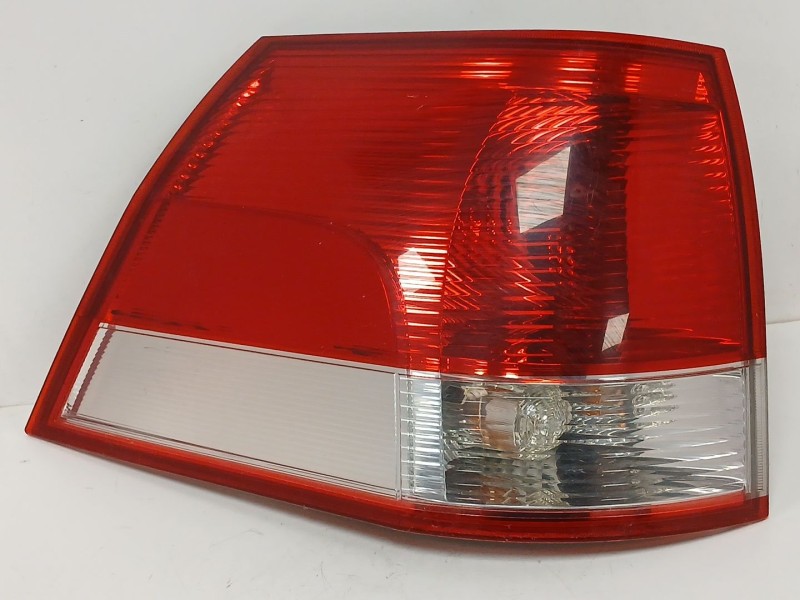 Recambio de piloto trasero izquierdo para opel vectra c berlina club referencia OEM IAM 93174902 RANCHERA 