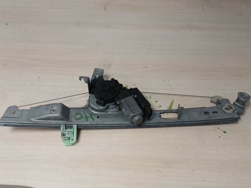 Recambio de elevalunas delantero izquierdo para renault scenic ii authentique referencia OEM IAM 8200646841  