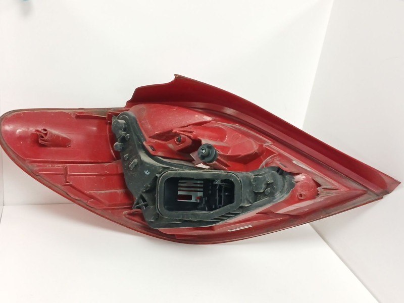 Recambio de piloto trasero derecho para peugeot 207/207+ (wa_, wc_) 1.4 16v referencia OEM IAM   