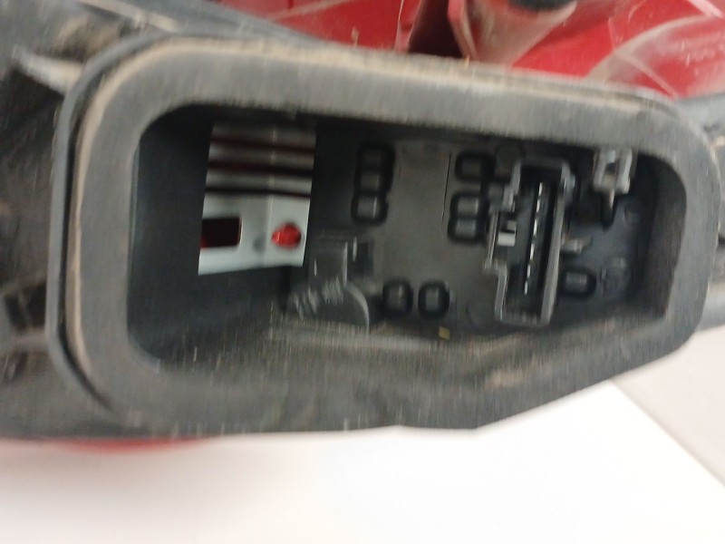 Recambio de piloto trasero derecho para peugeot 207/207+ (wa_, wc_) 1.4 16v referencia OEM IAM   