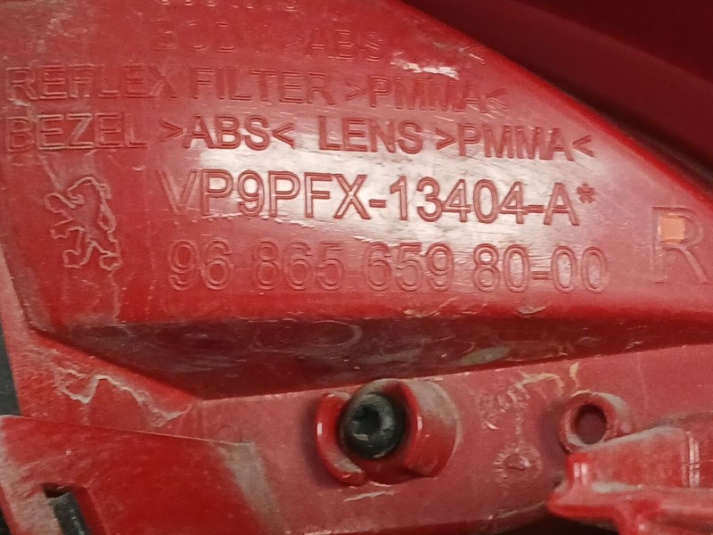 Recambio de piloto trasero derecho para peugeot 207/207+ (wa_, wc_) 1.4 16v referencia OEM IAM   