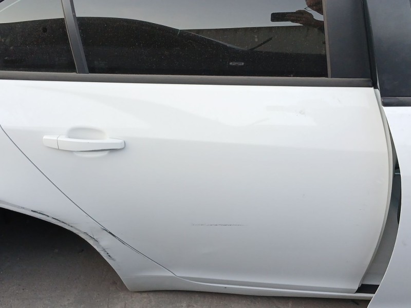 Recambio de puerta trasera derecha para opel insignia a (g09) 2.0 cdti (68) referencia OEM IAM   