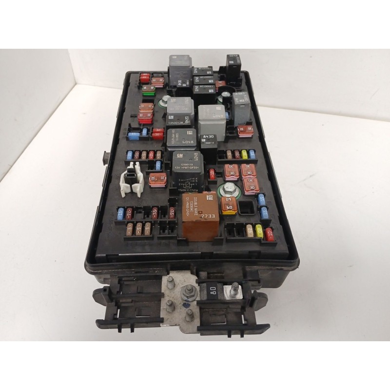 Recambio de caja reles / fusibles para opel insignia a (g09) 2.0 cdti (68) referencia OEM IAM 13255300 544949969 