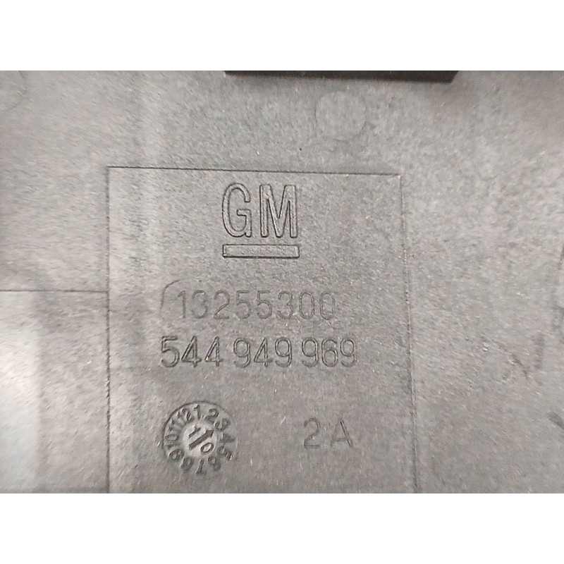 Recambio de caja reles / fusibles para opel insignia a (g09) 2.0 cdti (68) referencia OEM IAM 13255300 544949969 