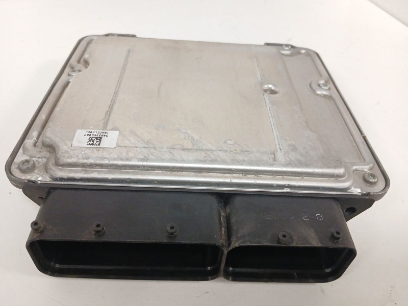 Recambio de centralita motor uce para opel insignia a (g09) 2.0 cdti (68) referencia OEM IAM 0281017105 55576906 