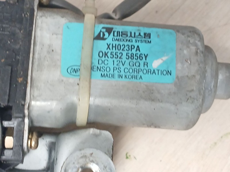 Recambio de elevalunas delantero derecho para kia carnival ii 2.9 cdri ex referencia OEM IAM 0K5525856Y XH023PA 