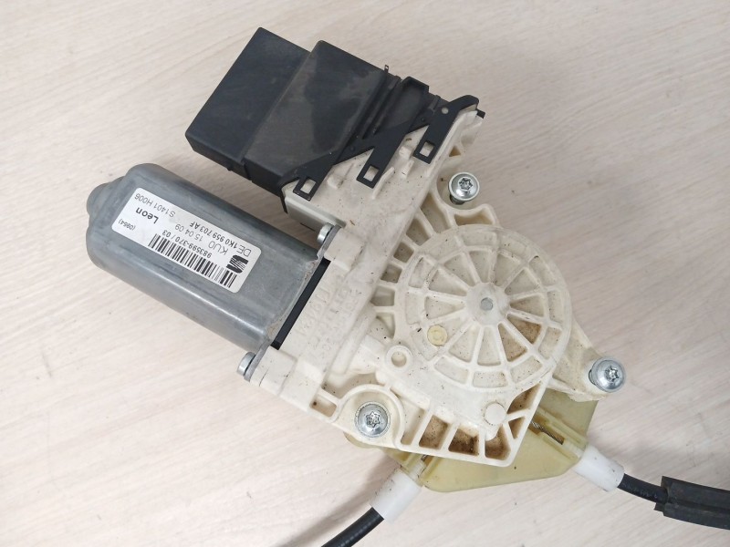 Recambio de elevalunas trasero izquierdo para seat leon (1p1) comfort limited referencia OEM IAM   
