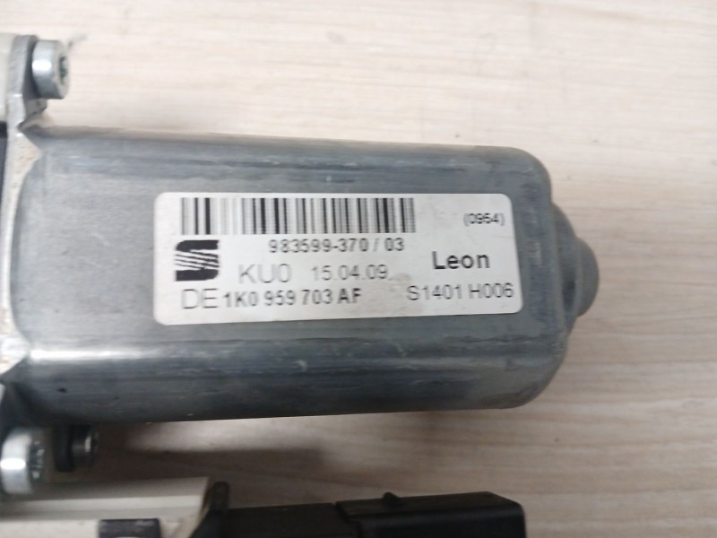 Recambio de elevalunas trasero izquierdo para seat leon (1p1) comfort limited referencia OEM IAM   