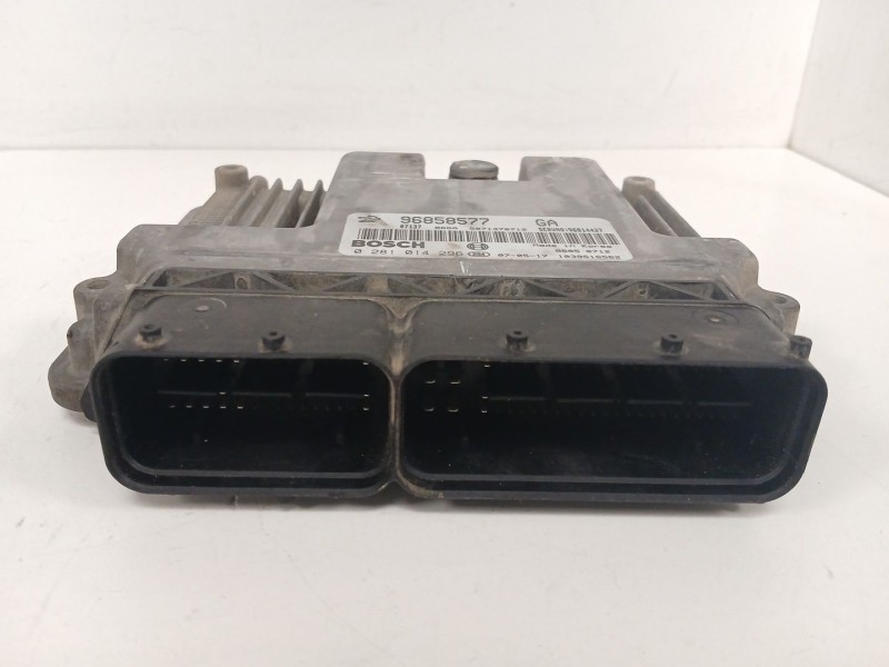 Recambio de centralita motor uce para chevrolet captiva (c100, c140) 2.0 d 4wd referencia OEM IAM 0281014296 96858577 96814427