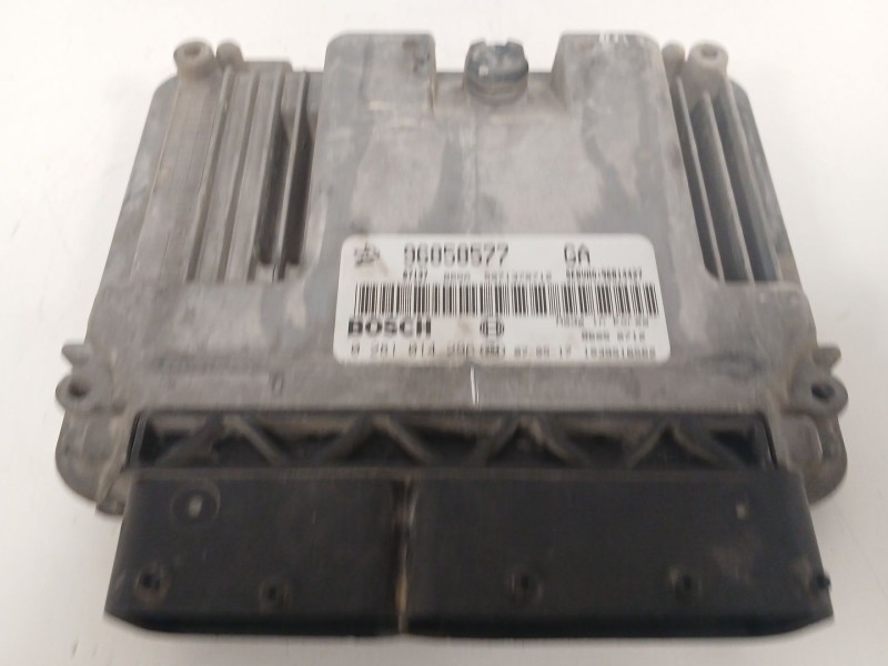 Recambio de centralita motor uce para chevrolet captiva (c100, c140) 2.0 d 4wd referencia OEM IAM 0281014296 96858577 96814427