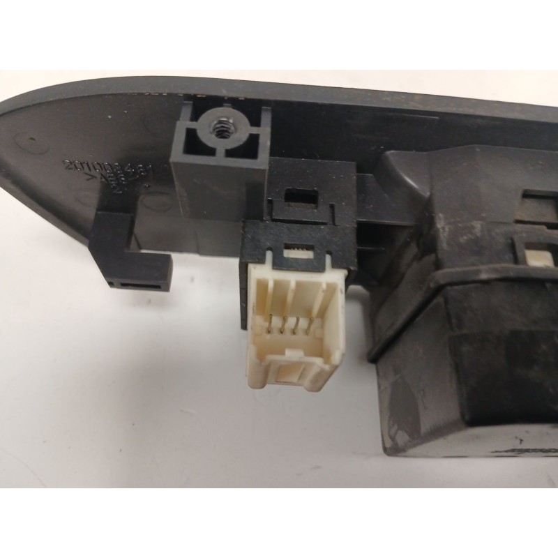 Recambio de mando elevalunas delantero izquierdo para chevrolet captiva (c100, c140) 2.0 d 4wd referencia OEM IAM   