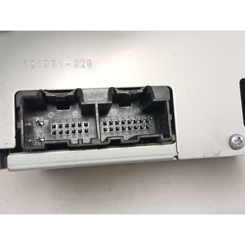 Recambio de sistema audio / radio cd para chevrolet captiva (c100, c140) 2.0 d 4wd referencia OEM IAM 96673510  