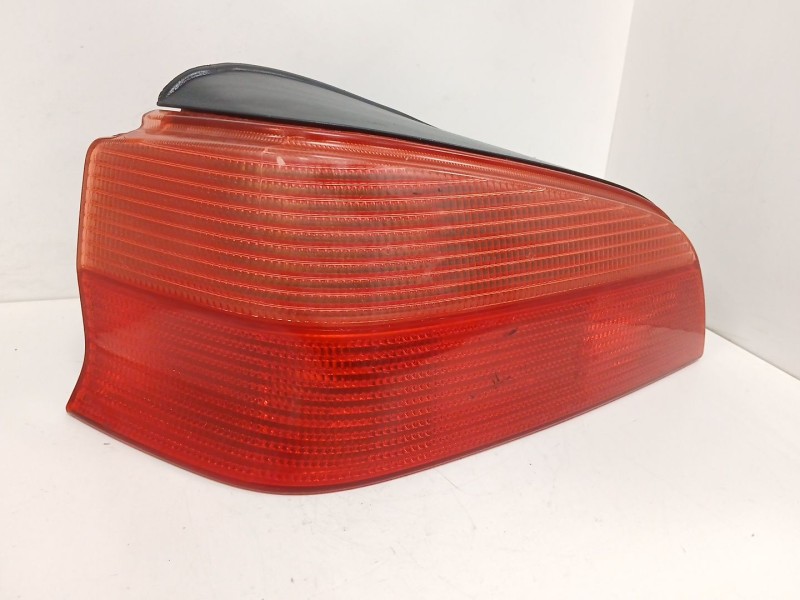 Recambio de piloto trasero izquierdo para peugeot 106 (s2) 1.1 referencia OEM IAM  10213 