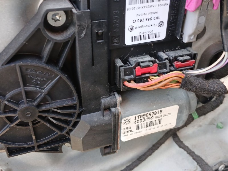 Recambio de elevalunas delantero izquierdo para volkswagen touran (1t1, 1t2) 1.9 tdi referencia OEM IAM 1K0959793G 1T0959701B 