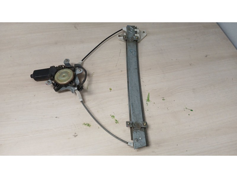 Recambio de elevalunas delantero derecho para daewoo nubira berlina 1.6 cat referencia OEM IAM  11216 
