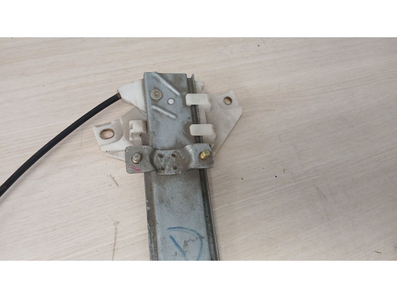 Recambio de elevalunas delantero derecho para daewoo nubira berlina 1.6 cat referencia OEM IAM  11216 