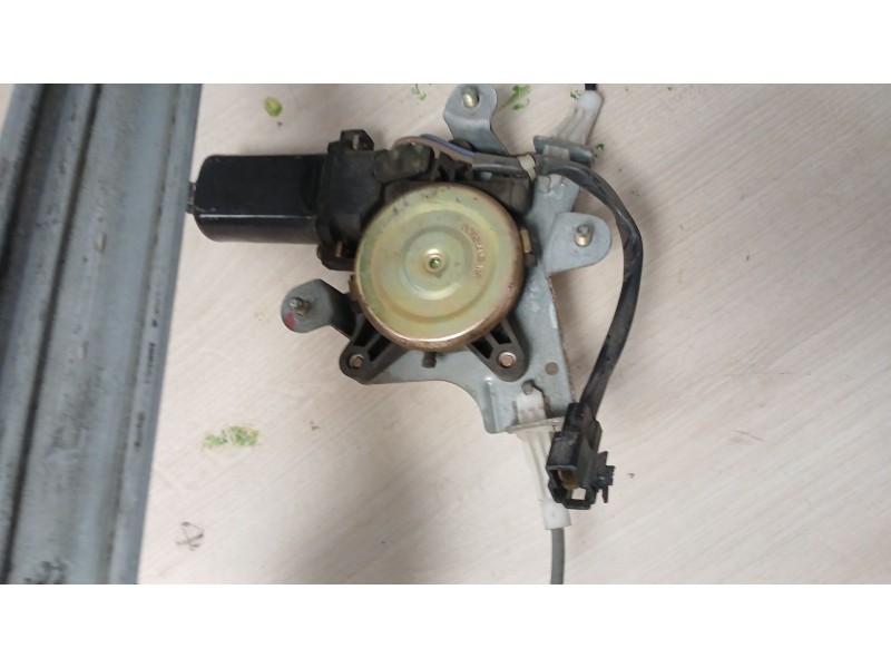 Recambio de elevalunas delantero derecho para daewoo nubira berlina 1.6 cat referencia OEM IAM  11216 