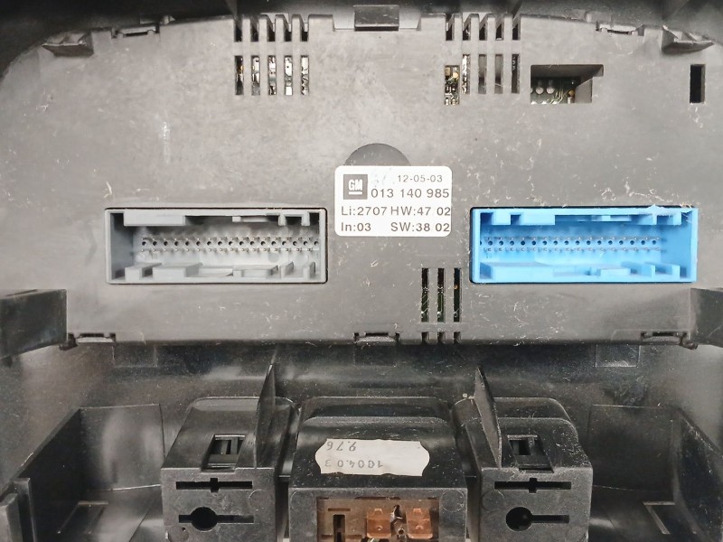 Recambio de mando climatizador para opel zafira a 2.0 dti referencia OEM IAM 013140985  