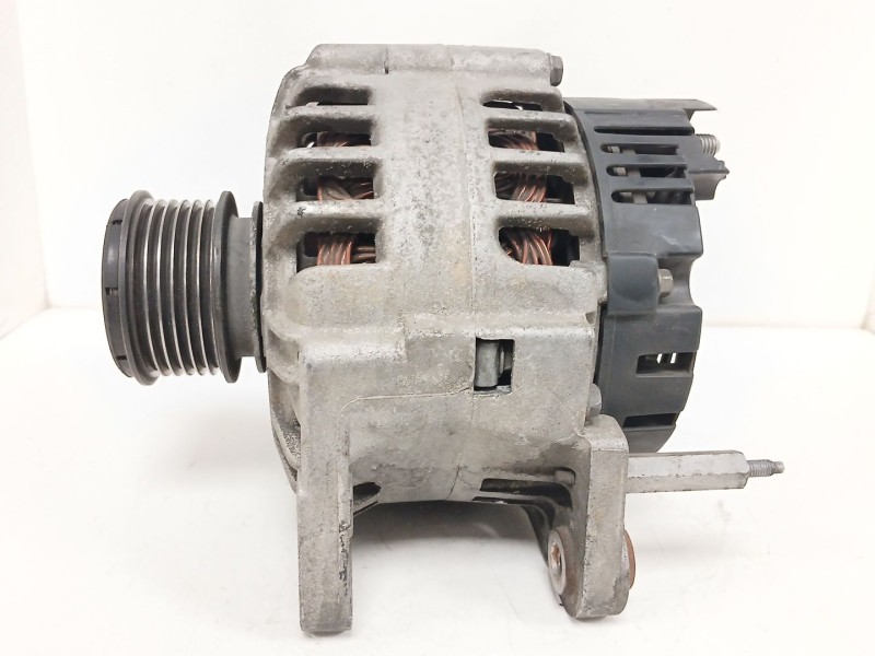 Recambio de alternador para skoda fabia i (6y2) 1.9 tdi referencia OEM IAM 038903023R SG9B015 