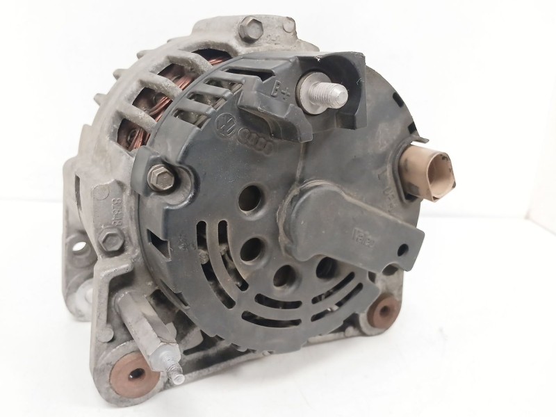 Recambio de alternador para skoda fabia i (6y2) 1.9 tdi referencia OEM IAM 038903023R SG9B015 