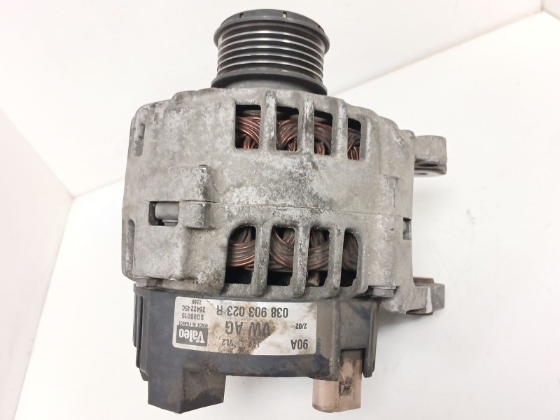 Recambio de alternador para skoda fabia i (6y2) 1.9 tdi referencia OEM IAM 038903023R SG9B015 