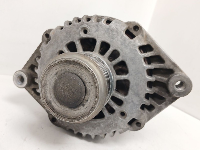 Recambio de alternador para chevrolet captiva (c100, c140) 2.0 d 4wd referencia OEM IAM   