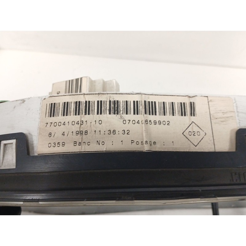 Recambio de cuadro instrumentos para renault clio ii fase i (b/cbo) 1.9 diesel referencia OEM IAM 7700410431  