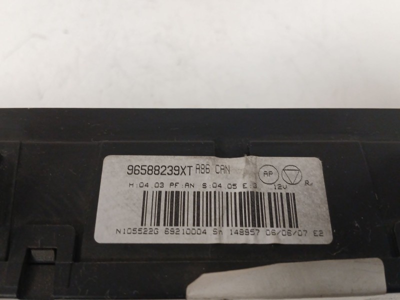Recambio de mando climatizador para citroën c2 1.4 hdi referencia OEM IAM 96588239XT  