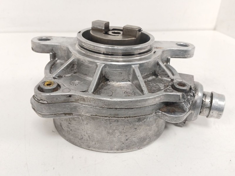 Recambio de depresor freno / bomba vacio para nissan interstar autobús (x70) dci 90 referencia OEM IAM 8200640105  