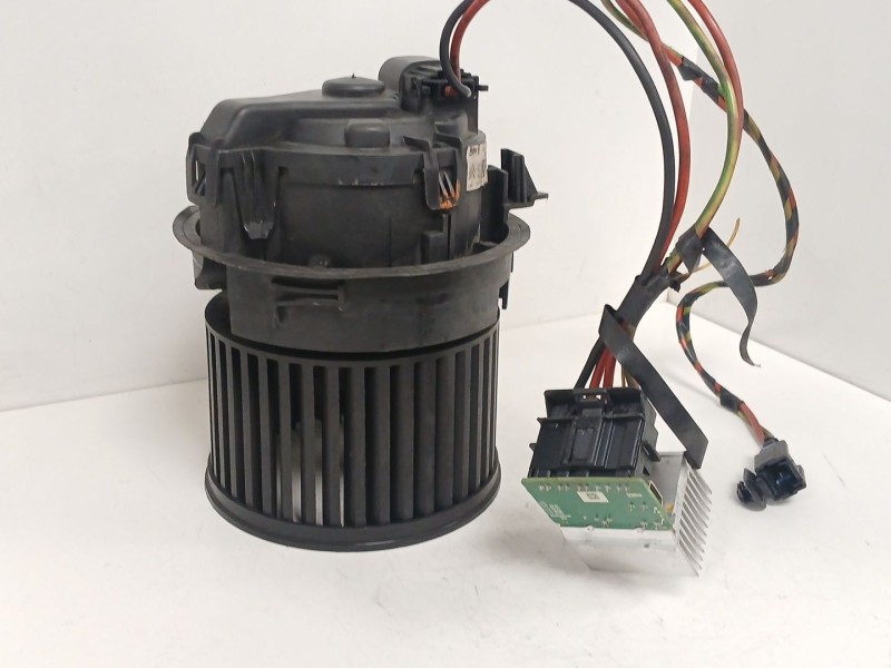 Recambio de motor calefaccion para peugeot 208 i (ca_, cc_) 1.4 hdi referencia OEM IAM   