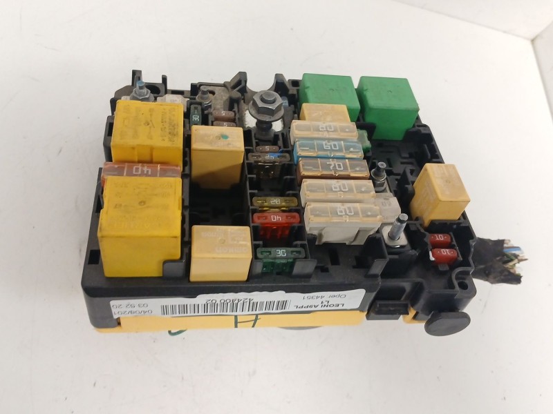 Recambio de caja reles / fusibles para peugeot 208 i (ca_, cc_) 1.4 hdi referencia OEM IAM 42440002  