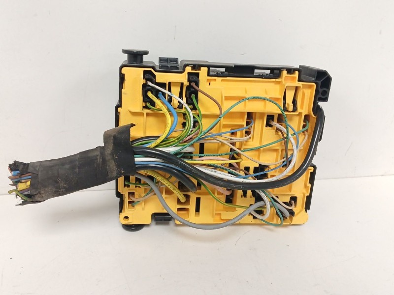 Recambio de caja reles / fusibles para peugeot 208 i (ca_, cc_) 1.4 hdi referencia OEM IAM 42440002  