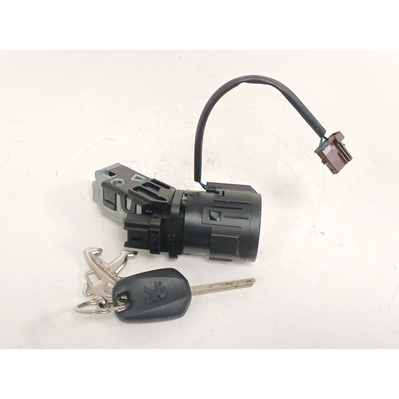 Recambio de conmutador de arranque para peugeot 208 i (ca_, cc_) 1.4 hdi referencia OEM IAM 96762547 9663123380 
