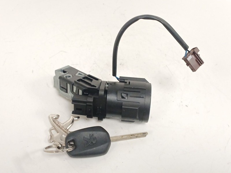 Recambio de conmutador de arranque para peugeot 208 i (ca_, cc_) 1.4 hdi referencia OEM IAM 96762547 9663123380 