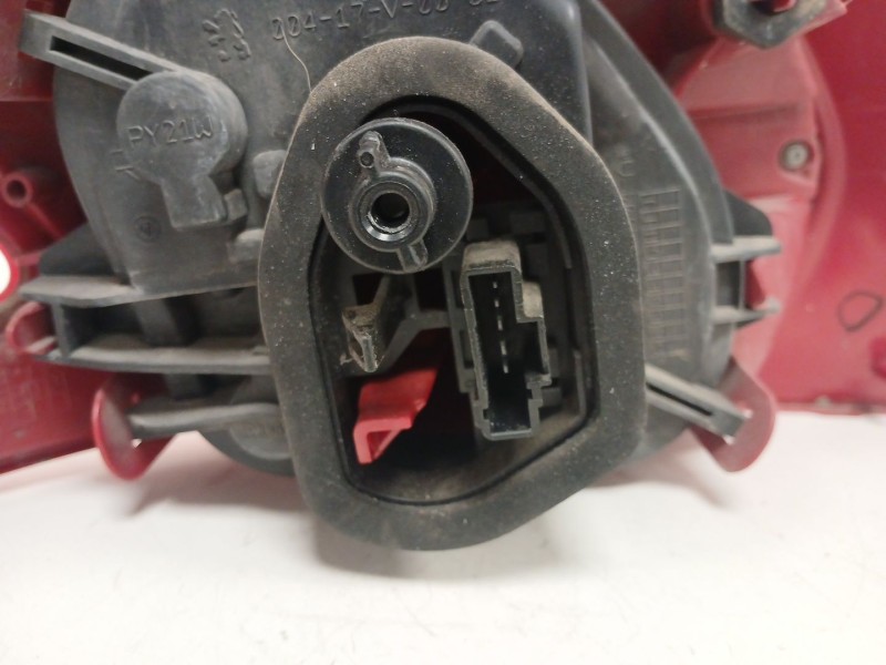 Recambio de piloto trasero derecho para peugeot 208 i (ca_, cc_) 1.4 hdi referencia OEM IAM 9672628380  