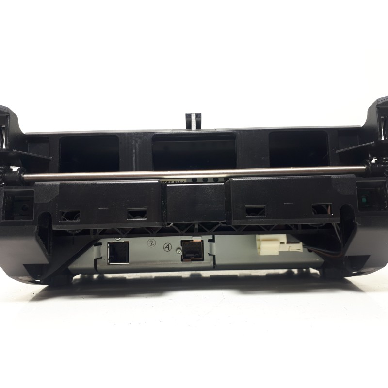 Recambio de pantalla multifuncion para mercedes-benz clase c (w204) berlina 2.1 cdi cat referencia OEM IAM A20468012319F45  