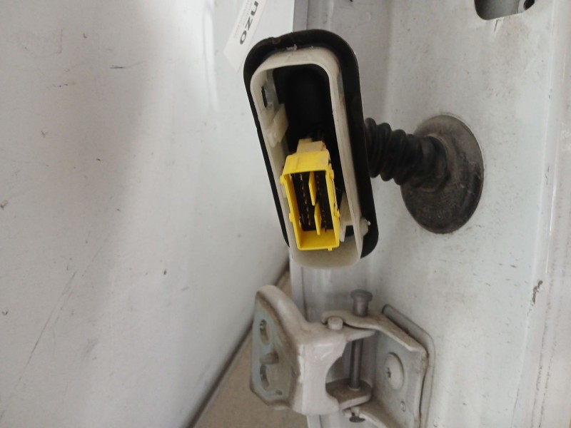Recambio de puerta delantera derecha para peugeot partner tepee 1.6 hdi 16v referencia OEM IAM   