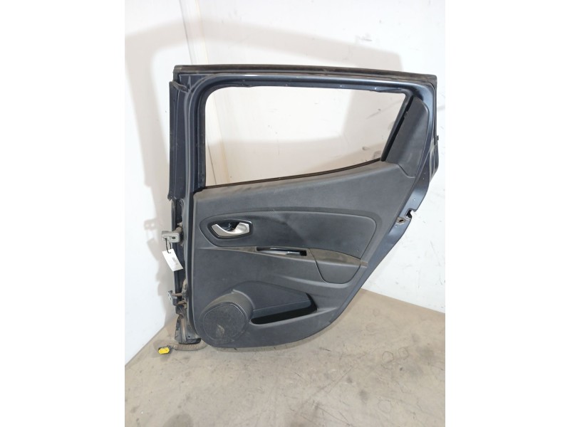Recambio de puerta trasera derecha para renault clio iv (bh_) 0.9 tce 90 referencia OEM IAM   